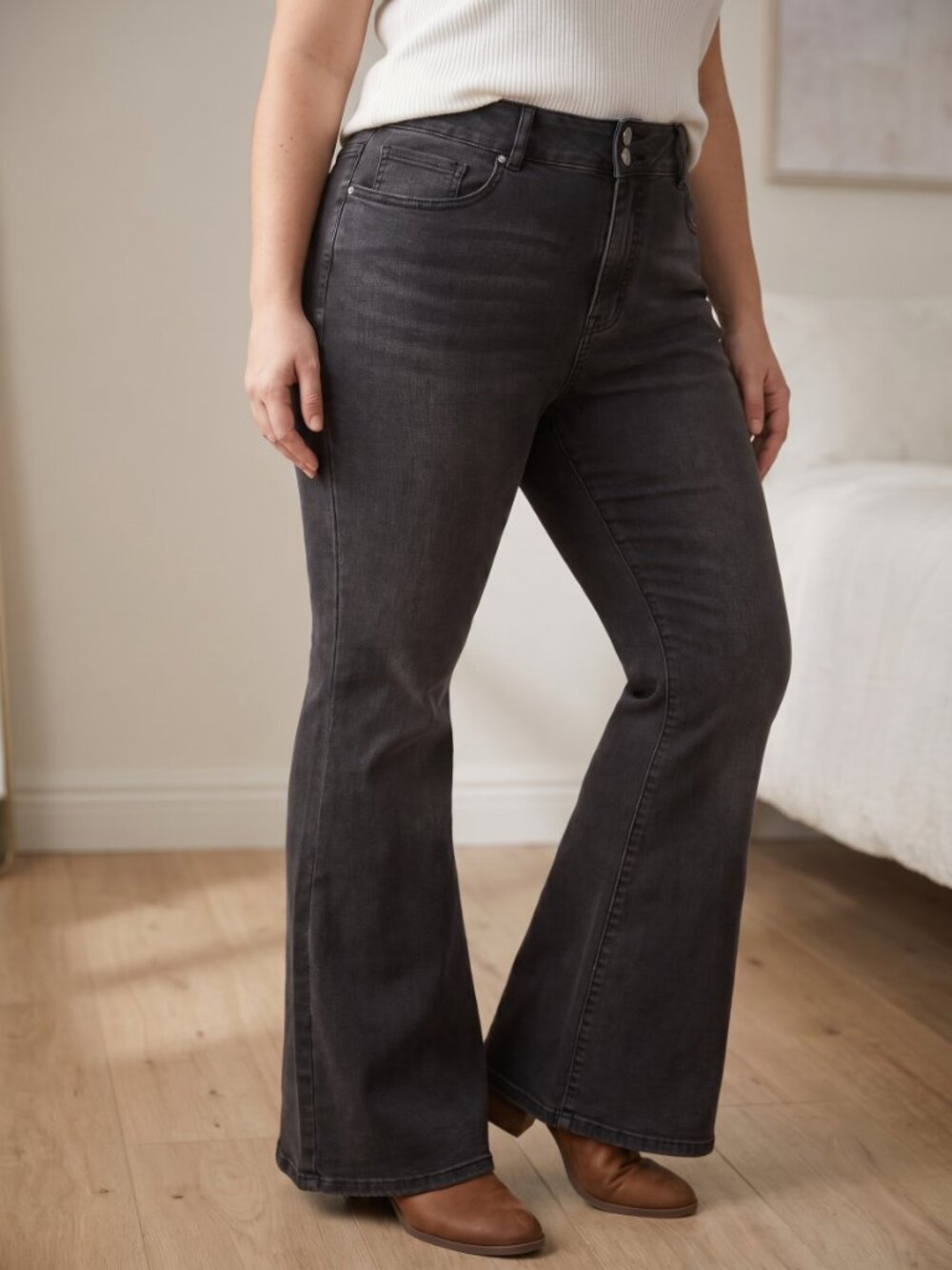 Maurices Wide Leg Flare Jeans Size 16 Short Faded Black Curvy Boho Petite